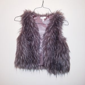 Girls faux grizzly fully lined vest large